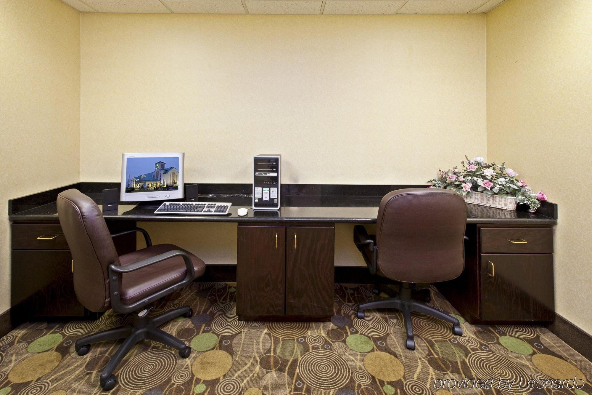 Holiday Inn Express Hotel & Suites Louisville East By Ihg Zewnętrze zdjęcie