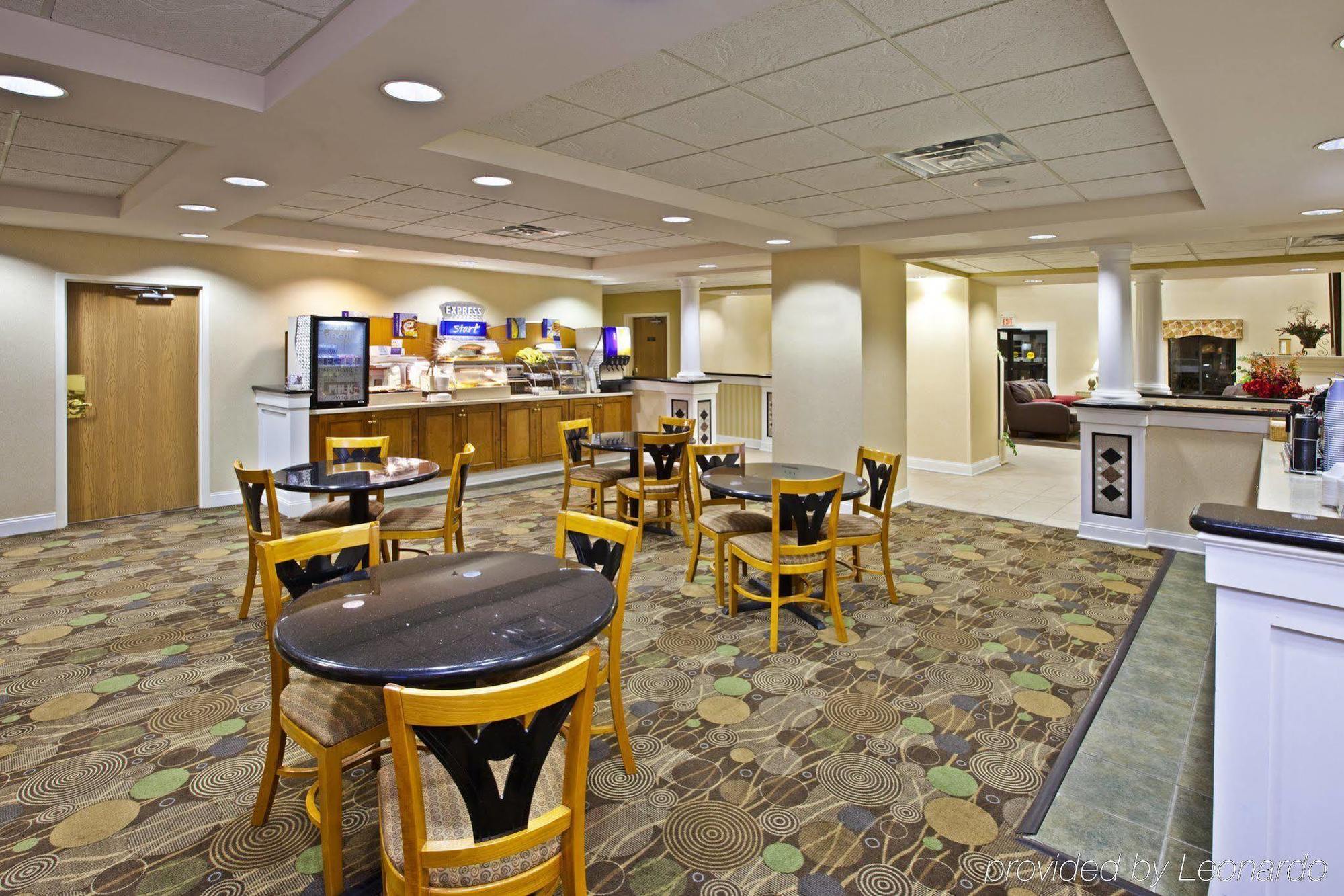 Holiday Inn Express Hotel & Suites Louisville East By Ihg Zewnętrze zdjęcie